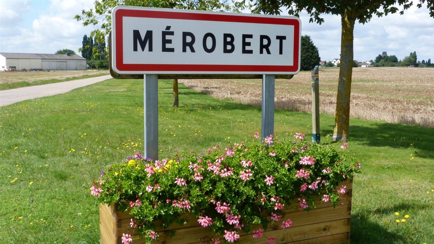 Panneau de Mérobert fleuri